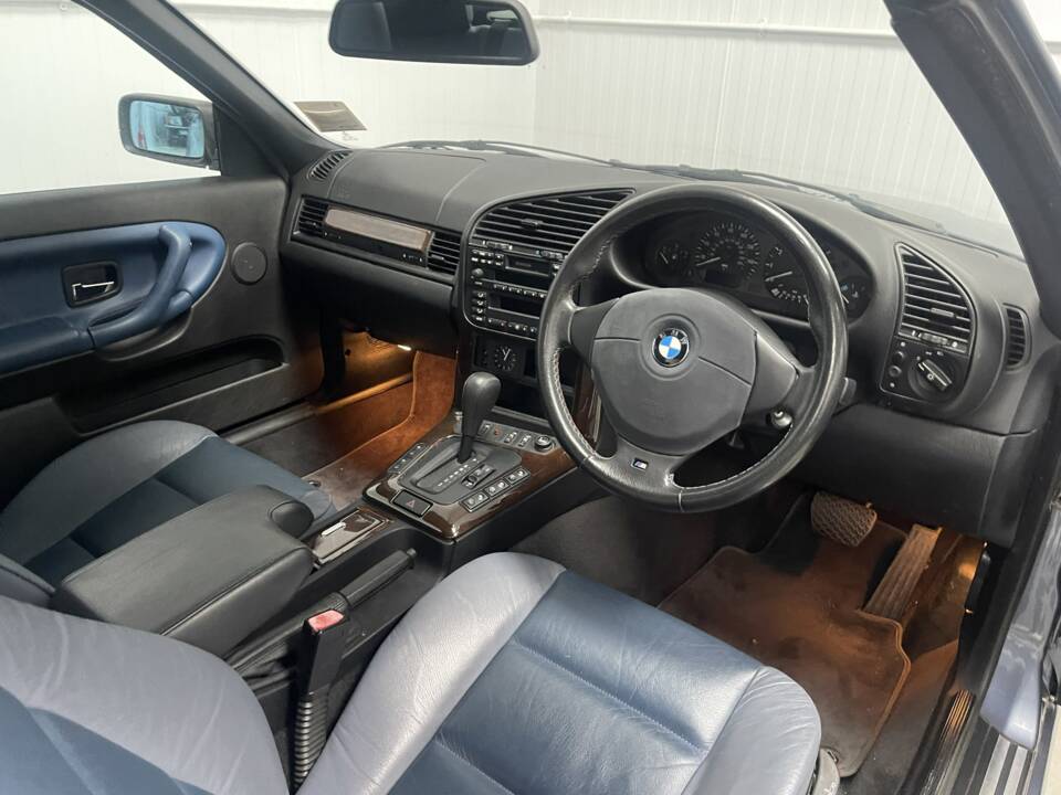 Imagen 7/12 de BMW 323i (1999)