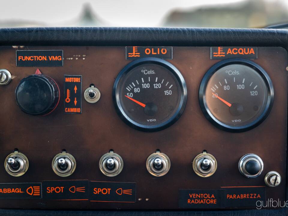 Image 32/44 of Alfa Romeo 75 3.0 V6 QV (1989)