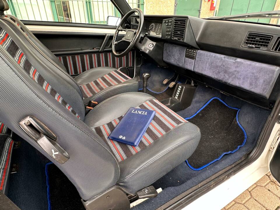 Image 17/26 of Autobianchi Y10 Turbo (1987)