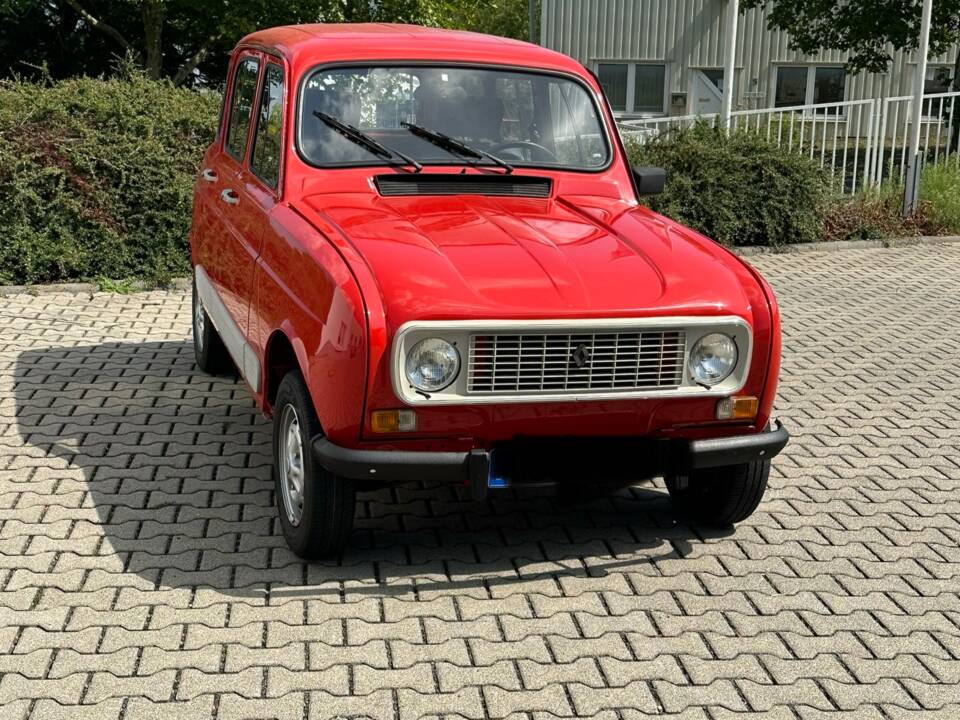 Image 1/10 of Renault R 4 GTL (1987)