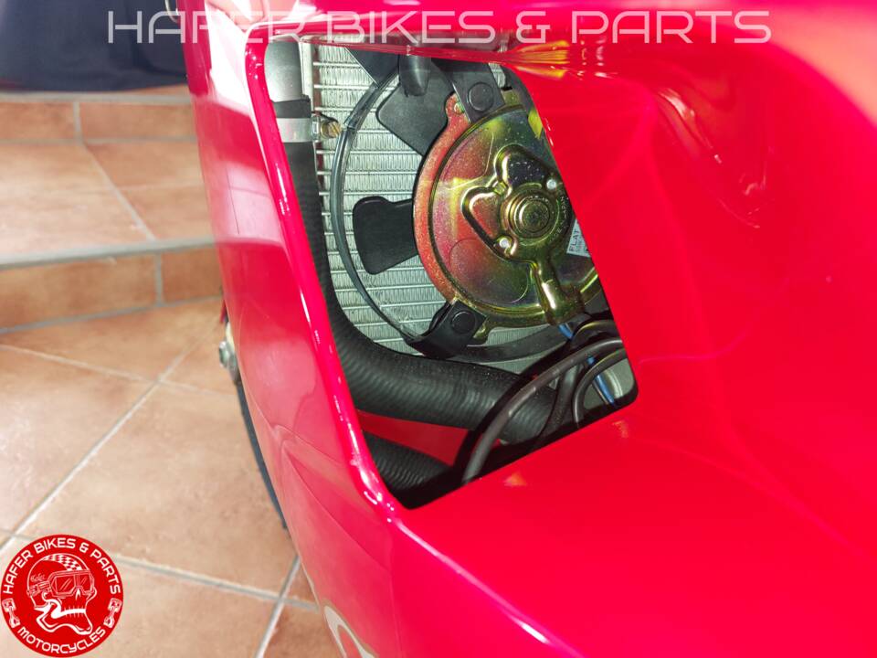 Bild 40/42 von Ducati 916 (1995)