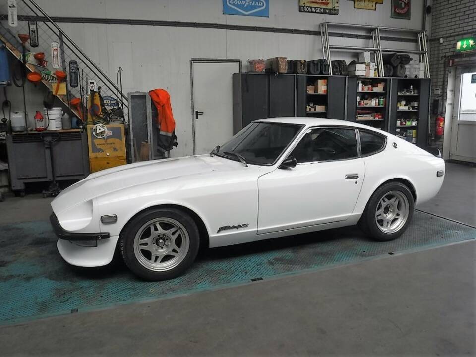 Image 9/50 of Datsun 240 Z (1972)