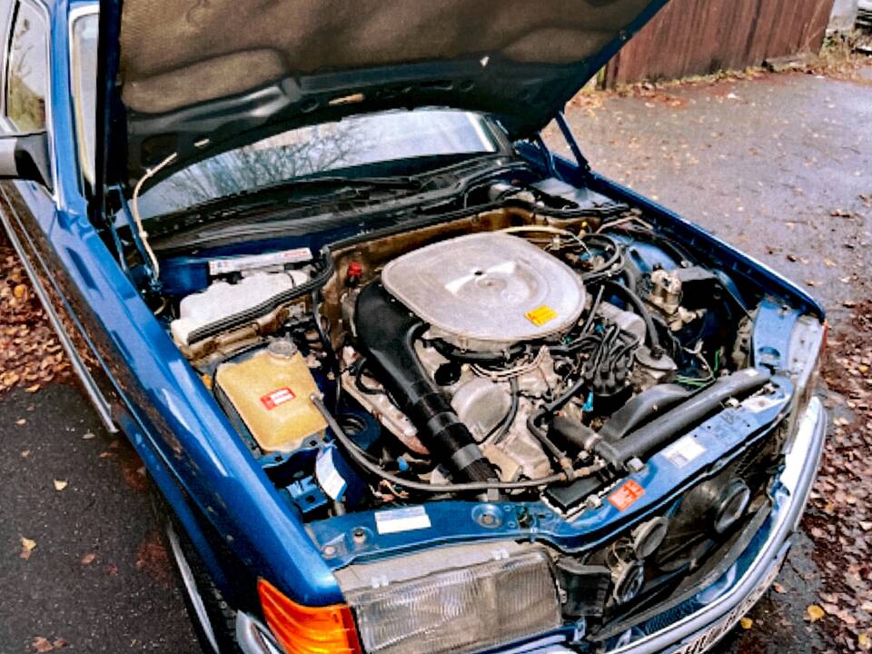 Image 7/10 of Mercedes-Benz 500 SE (1984)