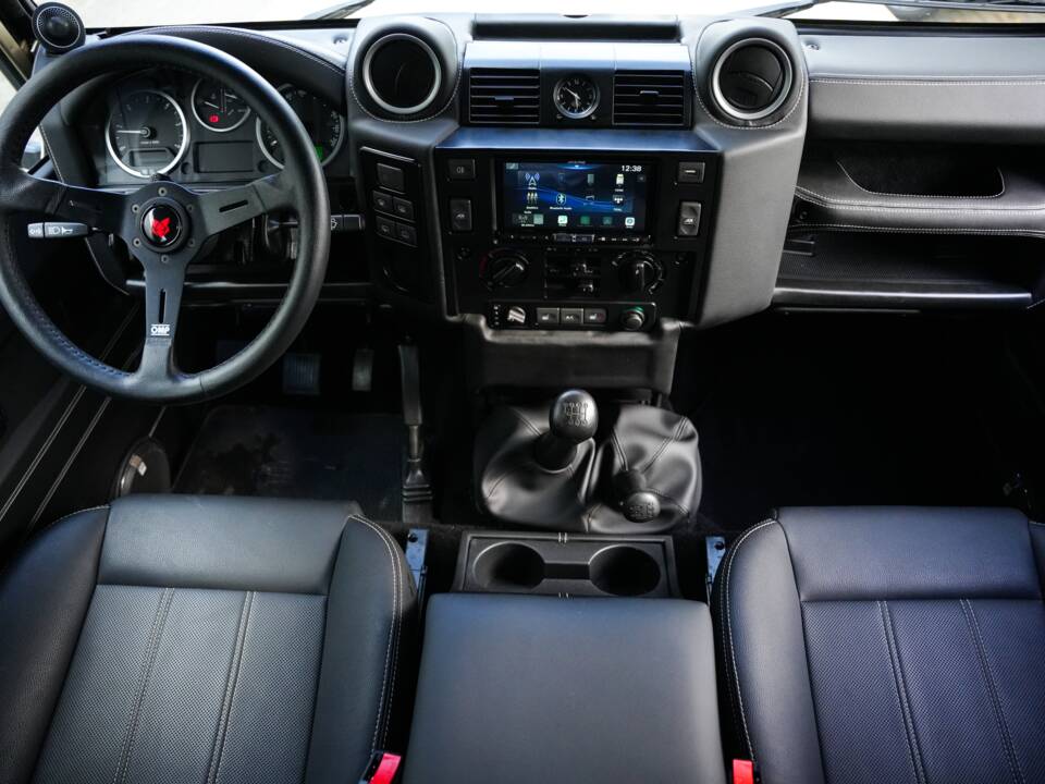 Bild 32/58 von Land Rover Defender 110 (2013)