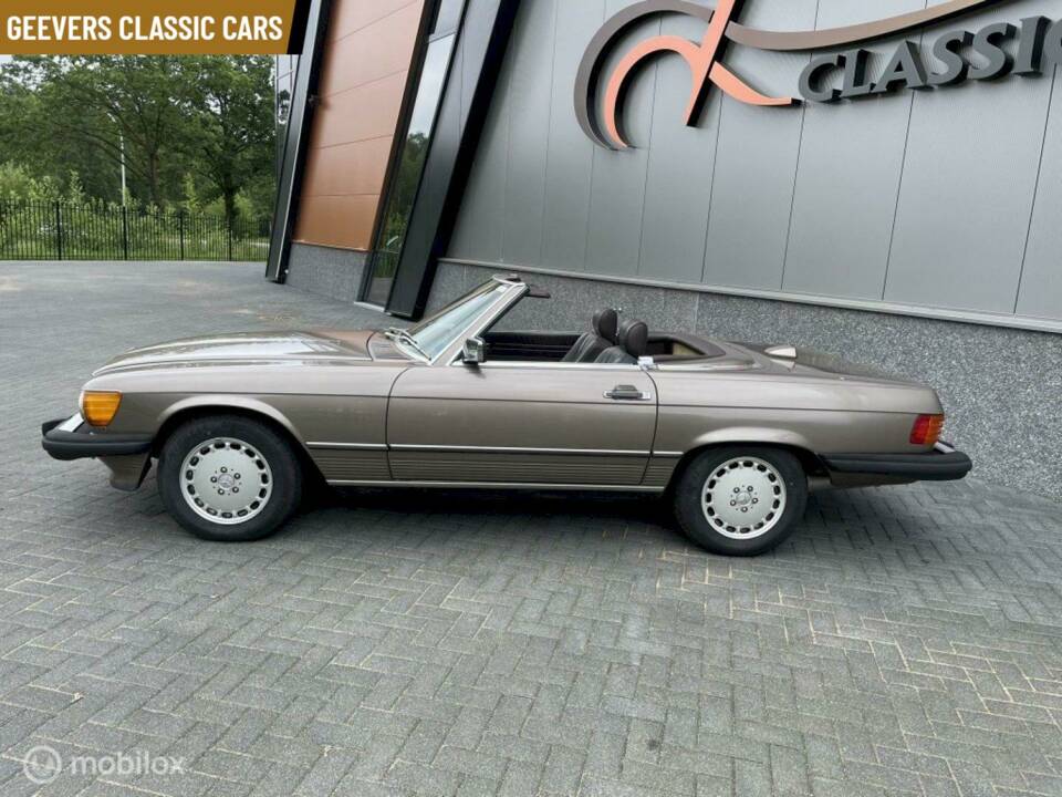 Imagen 3/7 de Mercedes-Benz 560 SL (1987)