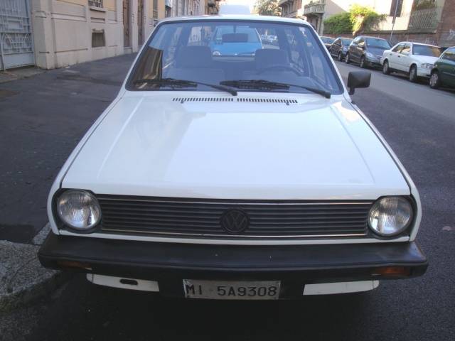 Afbeelding 2/19 van Volkswagen Polo II Coupe 1.0 (1986)