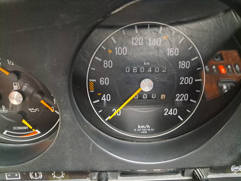 Immagine 15/26 di Mercedes-Benz 300 SL (1989)