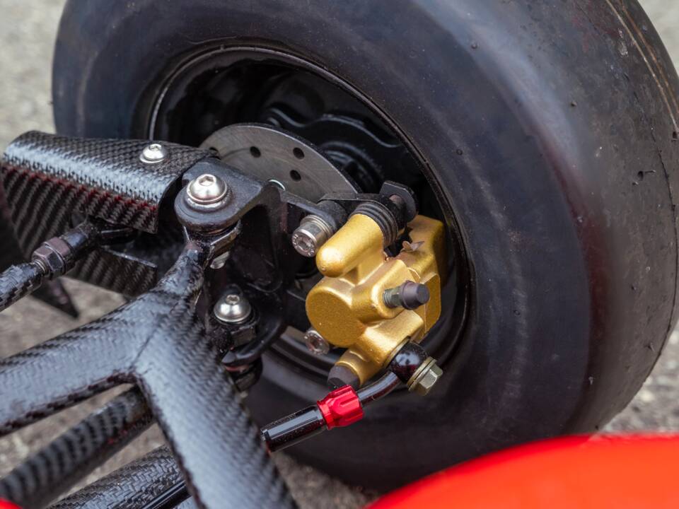 Image 66/85 of Ferrari 641 (1990)