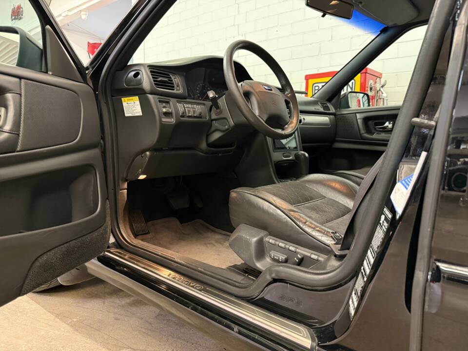 Image 6/17 of Volvo V 70 2.5T (1999)
