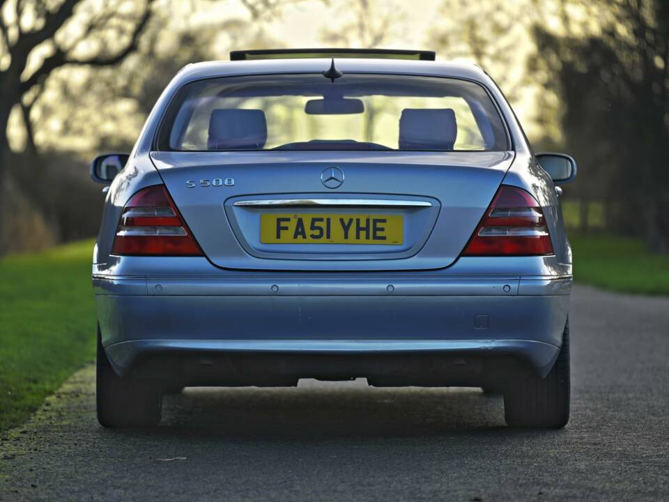 Image 9/50 de Mercedes-Benz S 500 L (2001)