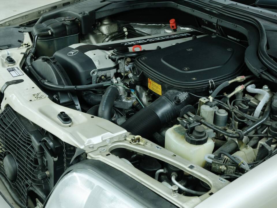 Bild 14/50 von Mercedes-Benz 300 SE (1992)