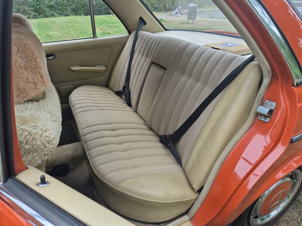 Image 12/41 of Mercedes-Benz 200 D (1981)