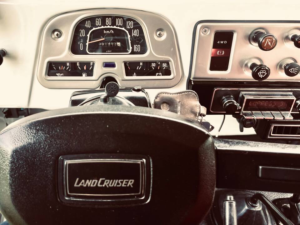 Immagine 8/27 di Toyota Land Cruiser FJ 40 (1982)