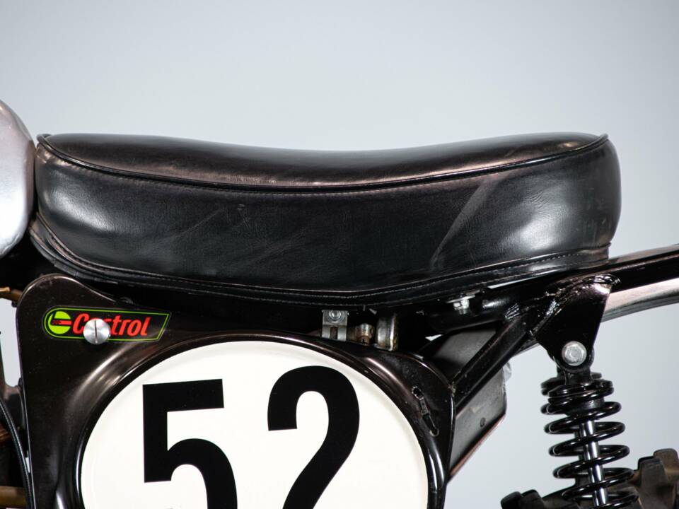 Bild 21/50 von BSA DUMMY (1974)