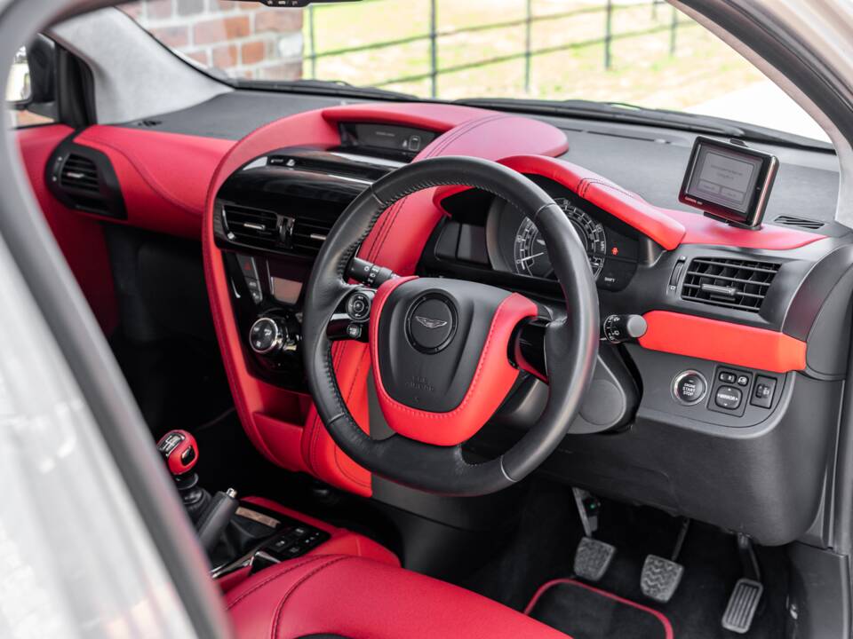 Bild 29/50 von Aston Martin Cygnet (2011)