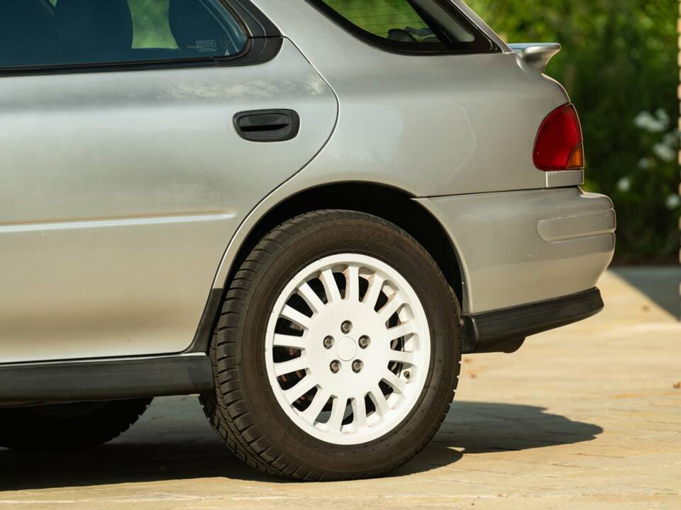 Image 22/50 of Subaru Impreza WRX (1996)