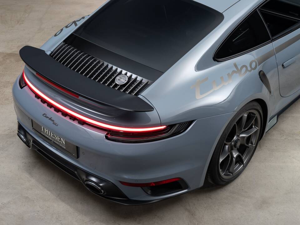 Afbeelding 13/40 van Porsche 911 Turbo "50 Years" (2025)