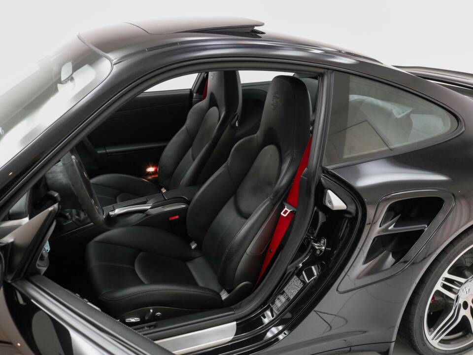 Image 6/20 of Porsche 911 Turbo (2008)