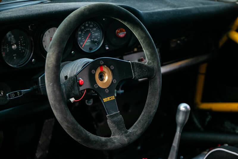 Image 16/50 de Porsche 911 RSR 3.0 (1975)