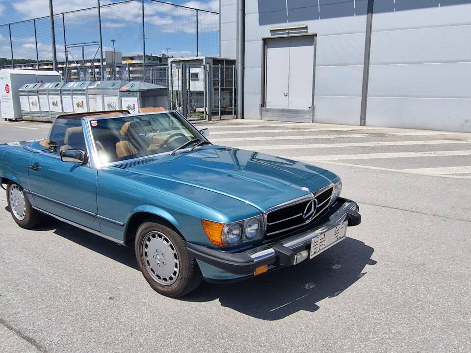 Image 60/82 of Mercedes-Benz 560 SL (1986)