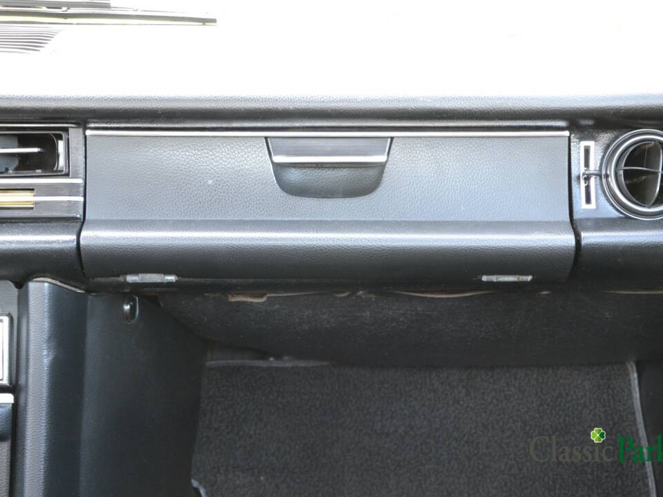 Bild 33/50 von Mercedes-Benz 230/6 (1973)