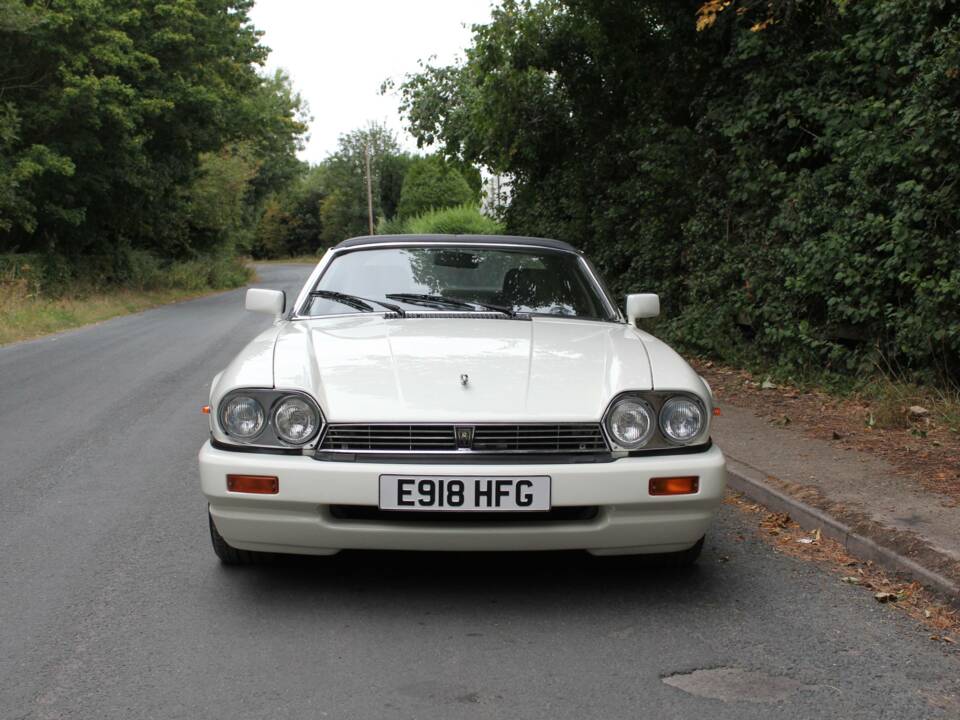 Image 2/20 de Jaguar XJS 5.3 V12 (1988)