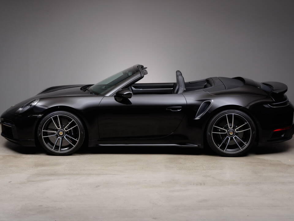 Image 5/37 of Porsche 911 Turbo S (2024)