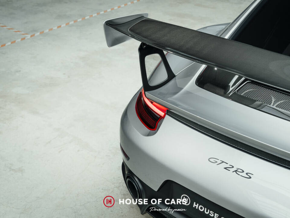 Bild 15/25 von Porsche 911 GT2 RS (2018)