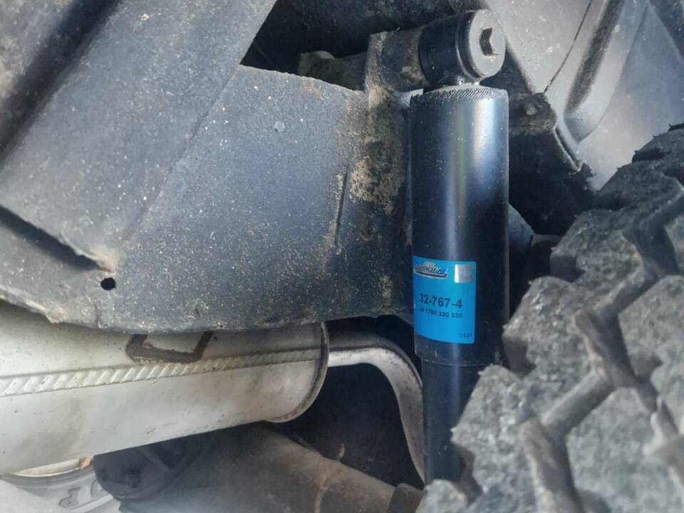 Image 22/54 of Land Rover 109 (1970)