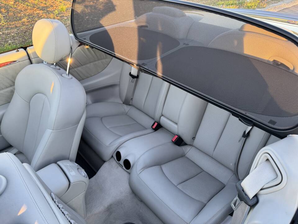 Immagine 12/17 di Mercedes-Benz CLK 500 (2005)
