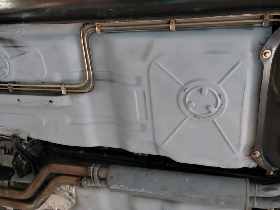 Image 45/56 of BMW 323i (1980)