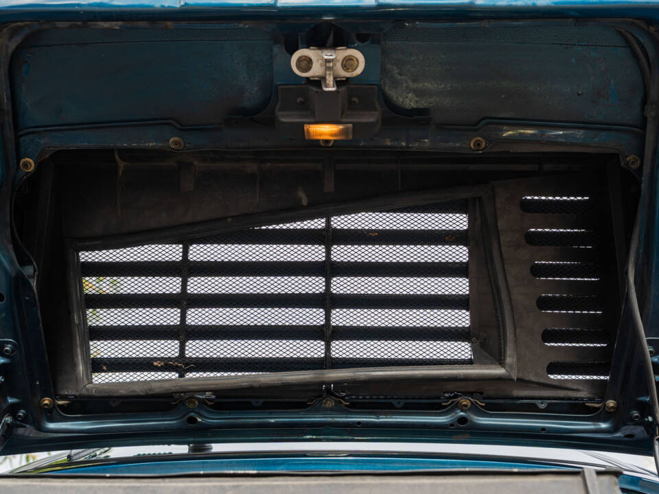 Image 30/87 of Porsche 911 Turbo 3.3 (1991)
