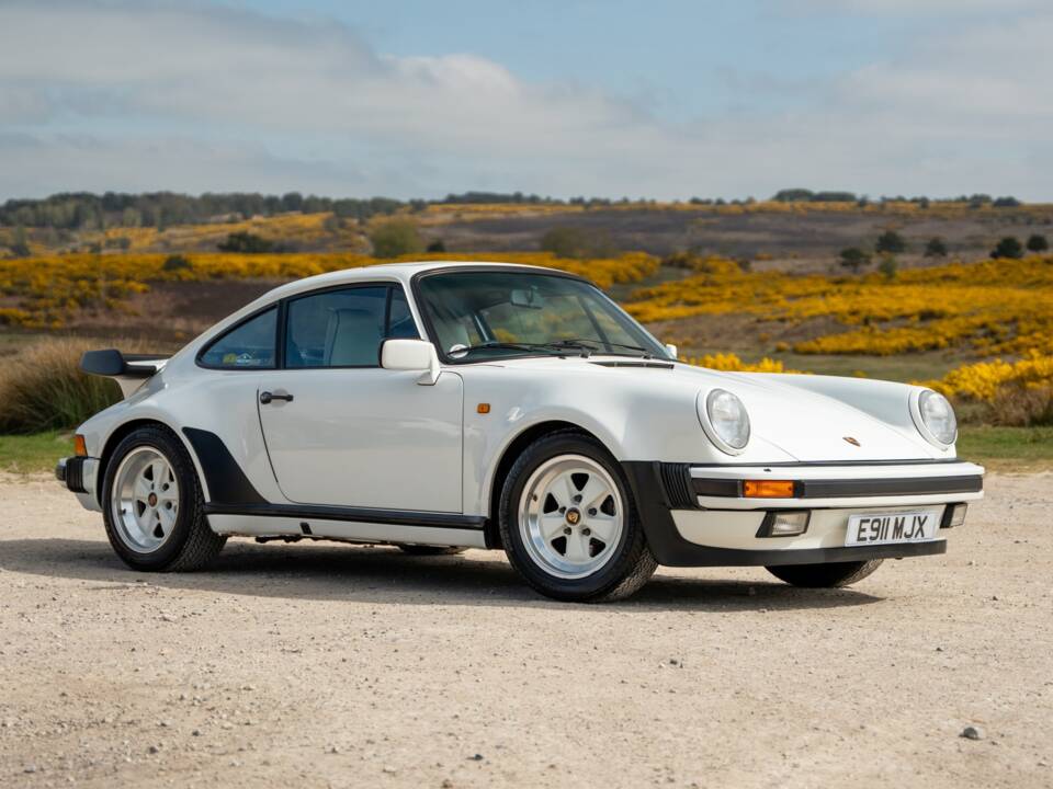Image 1/50 of Porsche 911 Turbo 3.3 (1988)