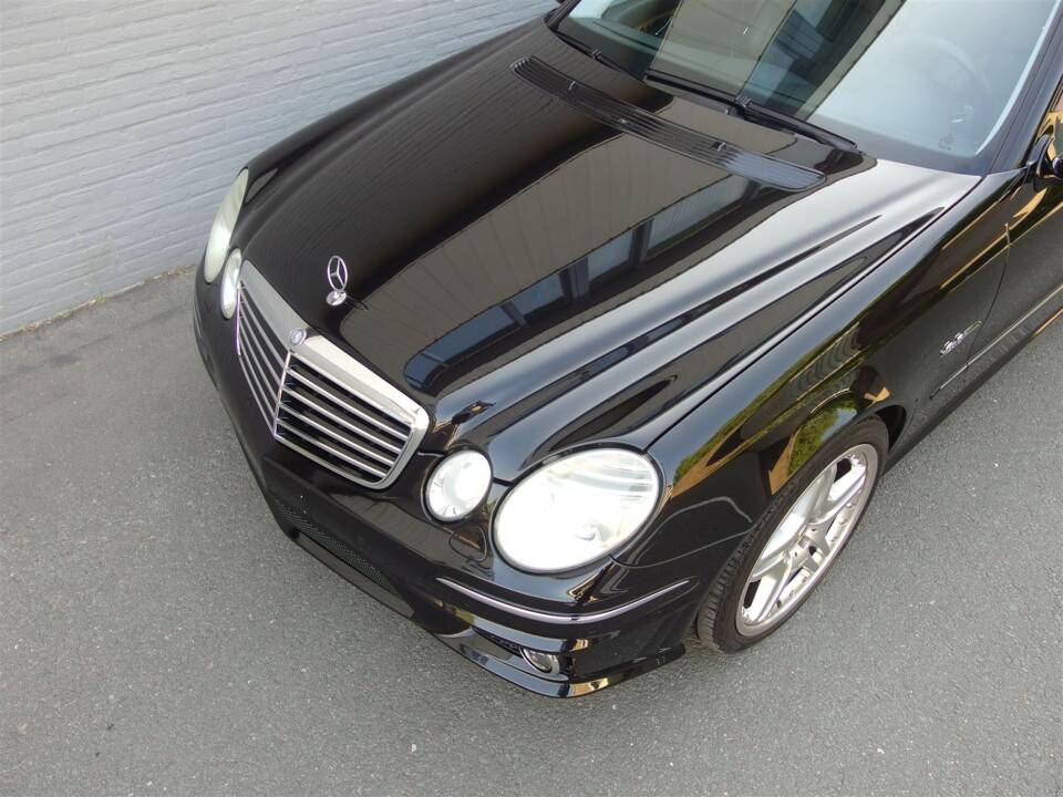 Image 10/98 of Mercedes-Benz E 63 AMG T (2008)