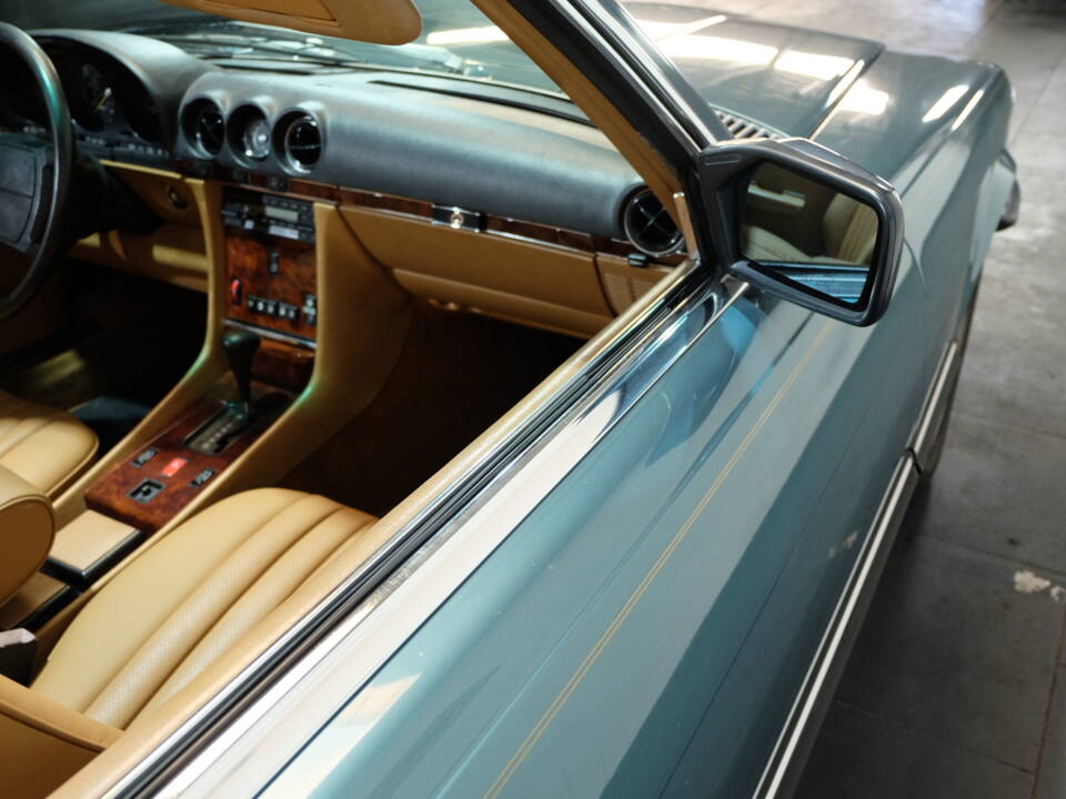 Bild 15/42 von Mercedes-Benz 560 SL (1989)