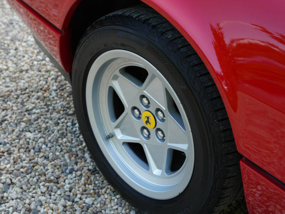 Immagine 21/50 di Ferrari 328 GTS (1986)