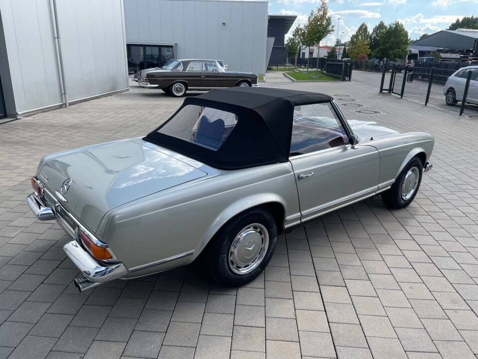 Imagen 6/22 de Mercedes-Benz 280 SL (1969)