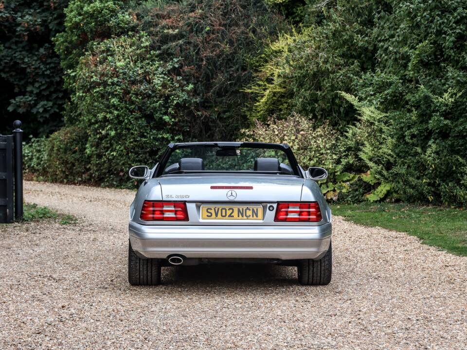 Image 22/43 of Mercedes-Benz SL 280 (2002)