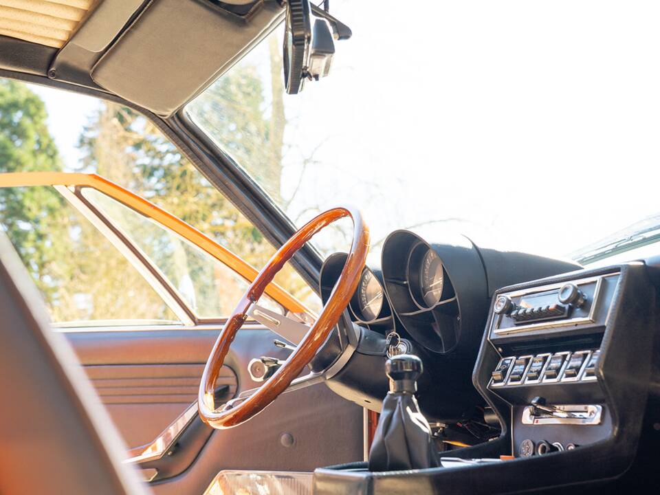 Image 30/50 de Alfa Romeo Montreal (1971)