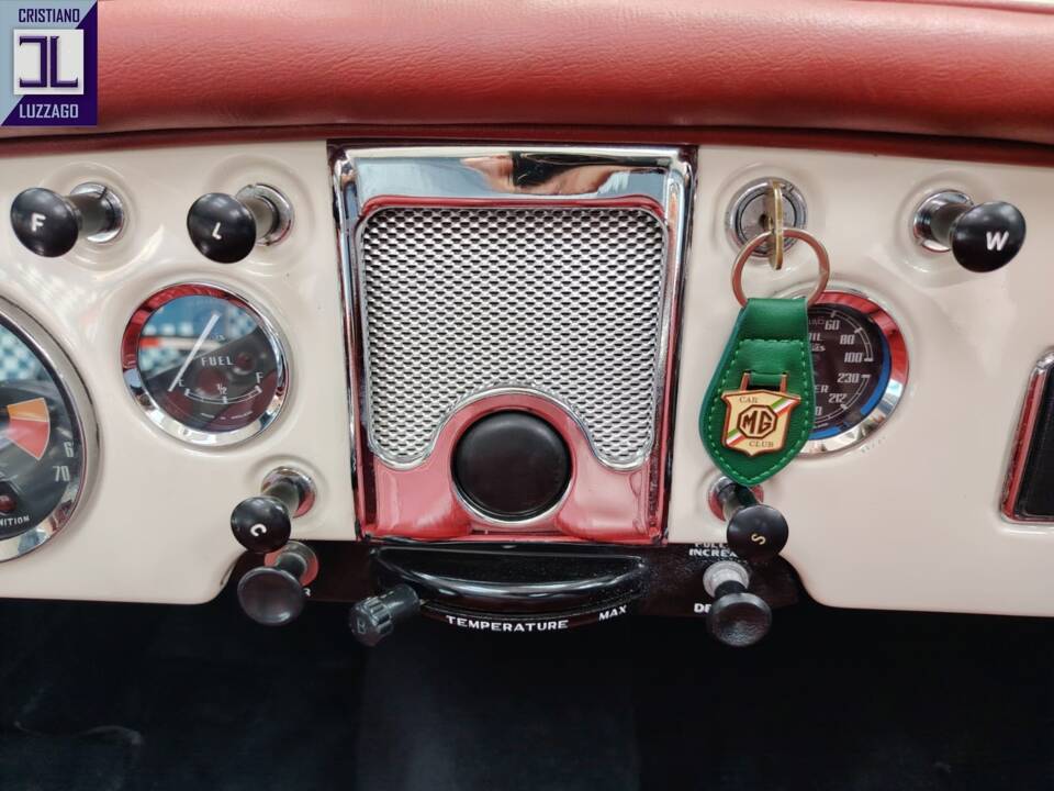 Image 36/59 of MG MGA 1500 (1958)