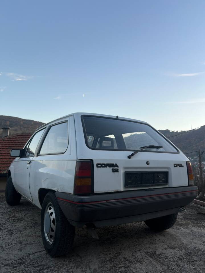 Bild 3/11 von Opel Corsa 1.2 (1988)
