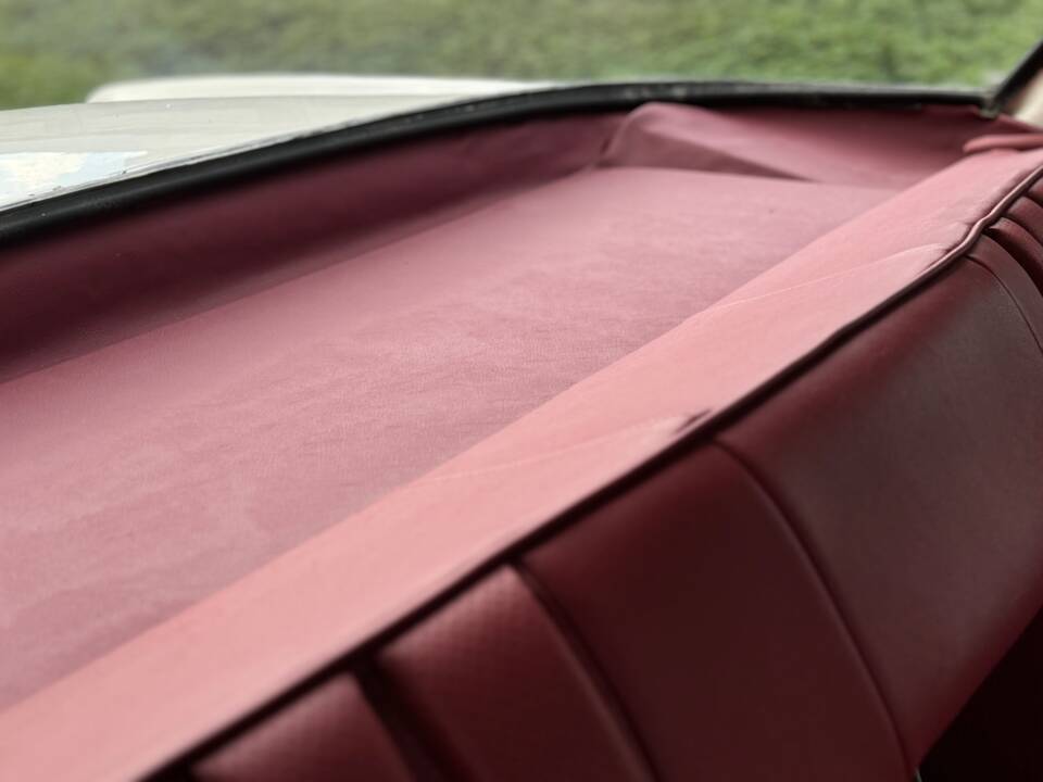 Image 35/132 of Mercedes-Benz 220 SE b (1963)