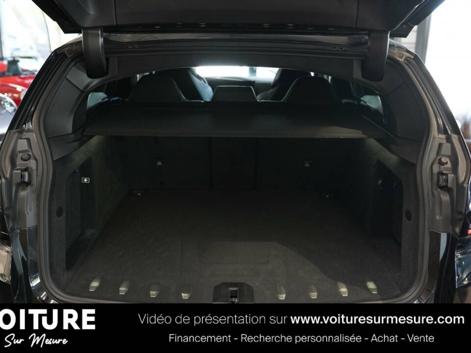Image 46/50 de BMW XM (2023)