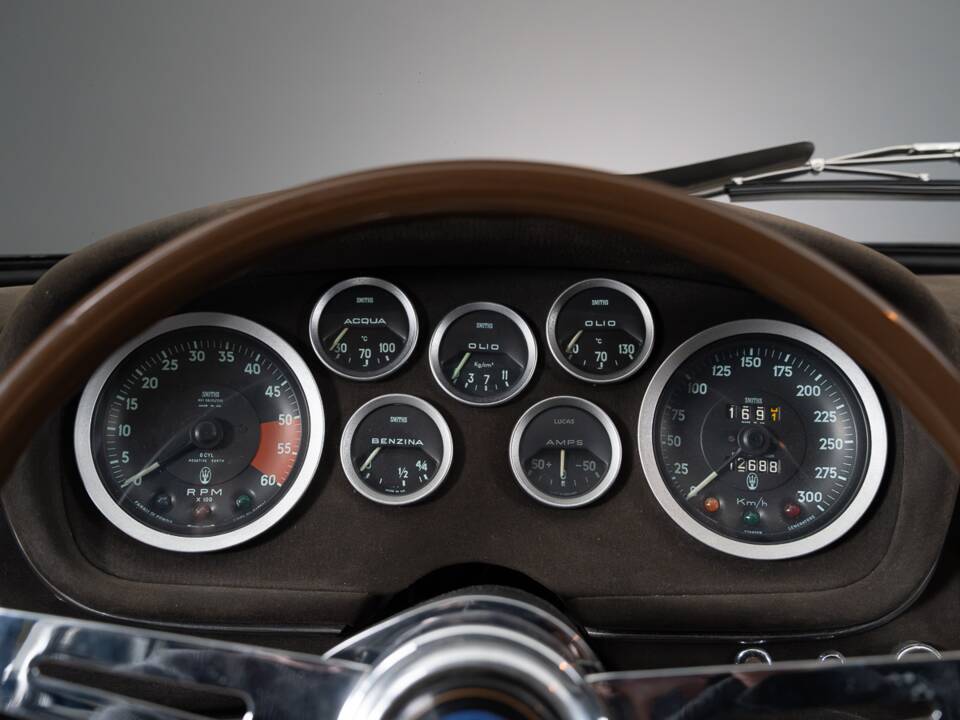 Bild 18/28 von Maserati 3500 GTI Sebring (1967)
