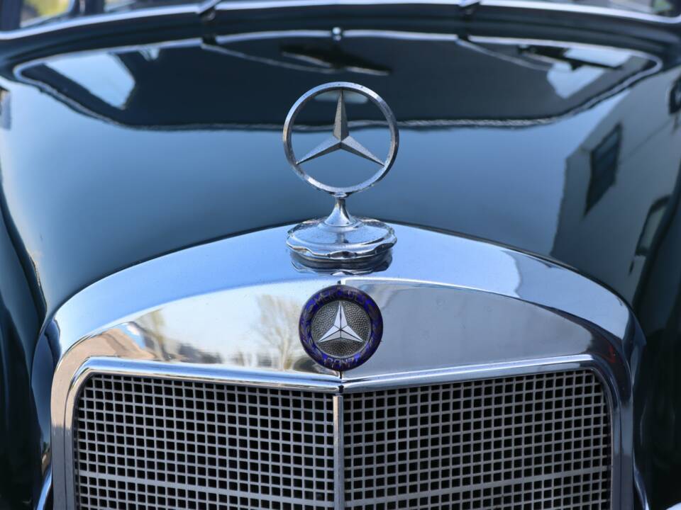 Image 16/50 of Mercedes-Benz 180 D (1958)