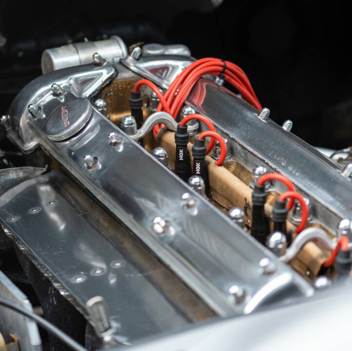 Image 47/50 of Jaguar E-Type 4.2 (1965)