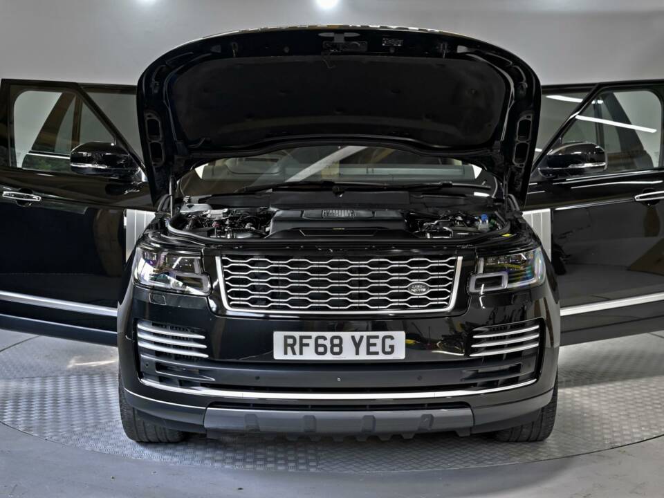 Bild 17/50 von Land Rover Range Rover Autobiography SDV8 (2018)