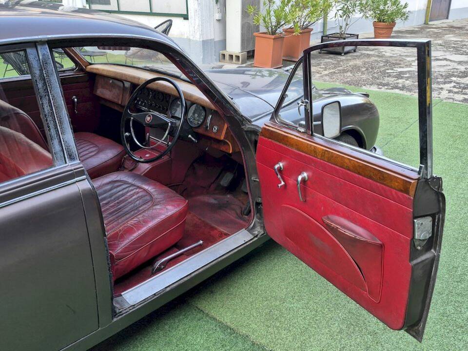 Bild 37/76 von Jaguar Mk II 2.4 (1963)