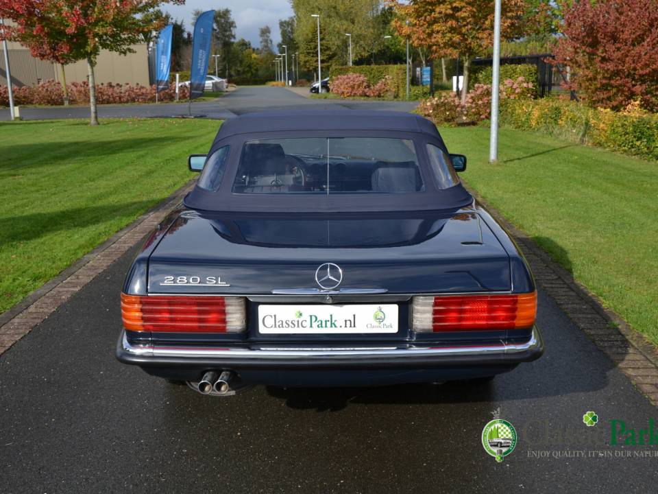 Image 18/43 of Mercedes-Benz 280 SL (1985)