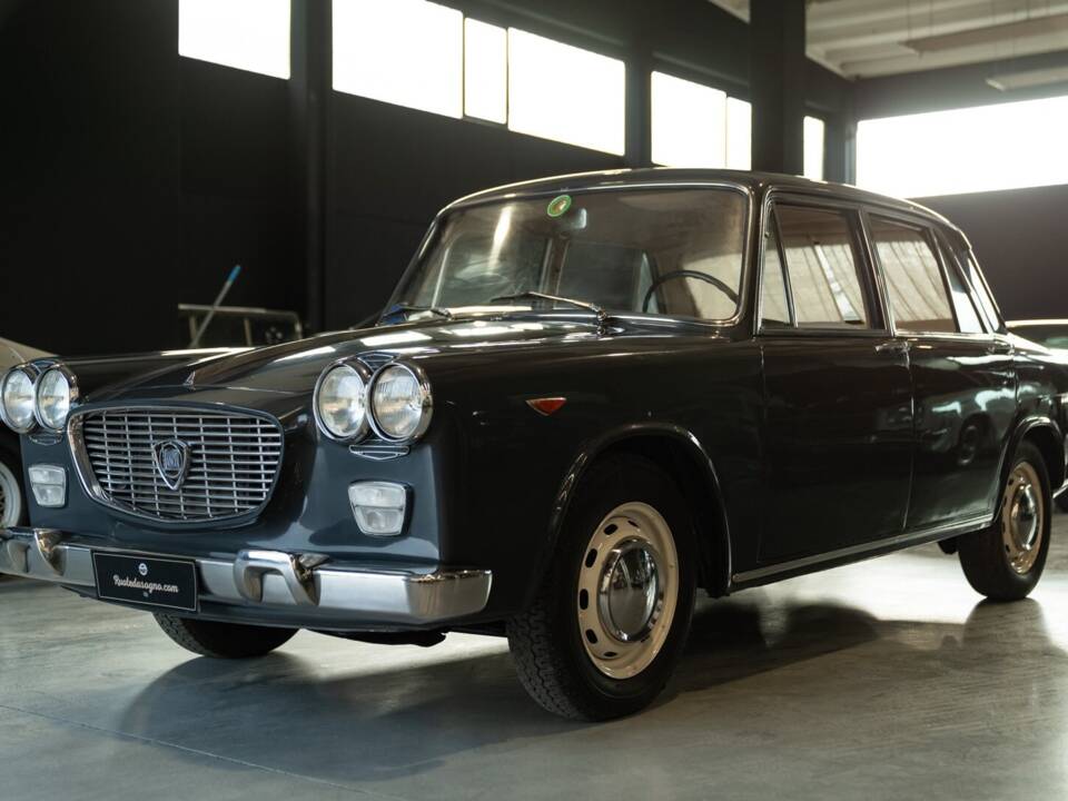 Image 2/43 de Lancia Flavia 1500 (1967)